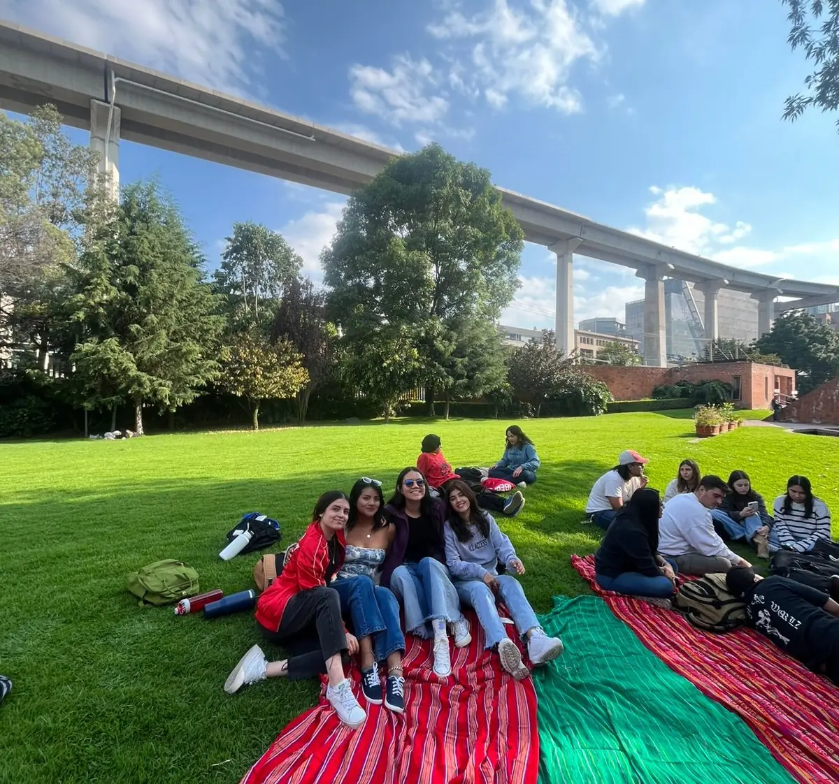 Imagen Institucional 2